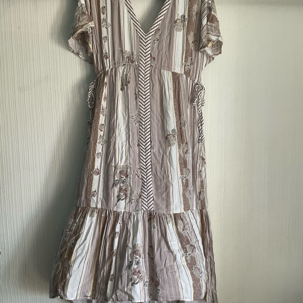 Fun and flowy dress perfect for any summer event!